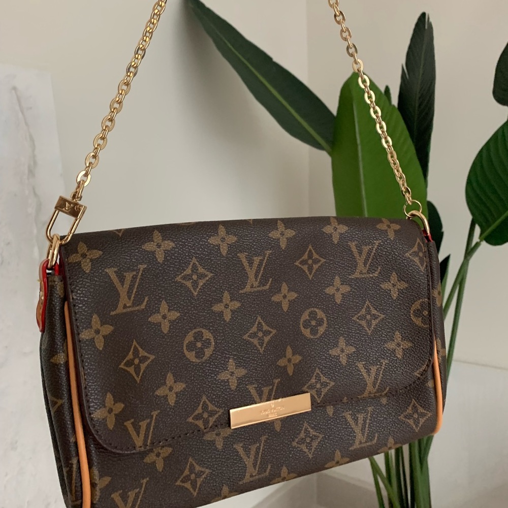 Louis Vuitton Shoulder Bag